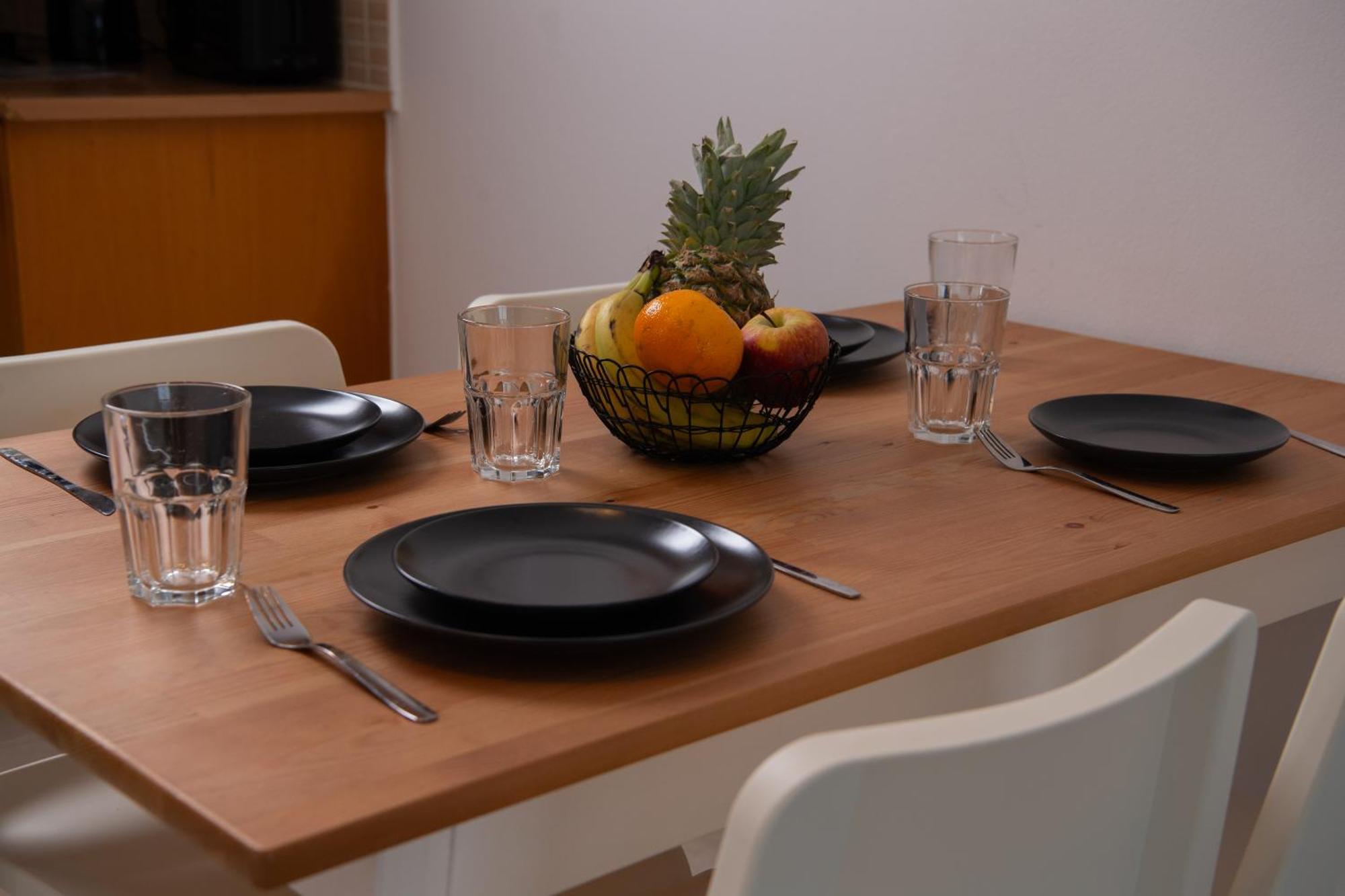 Path Latchi Beachfront Apartments מראה חיצוני תמונה