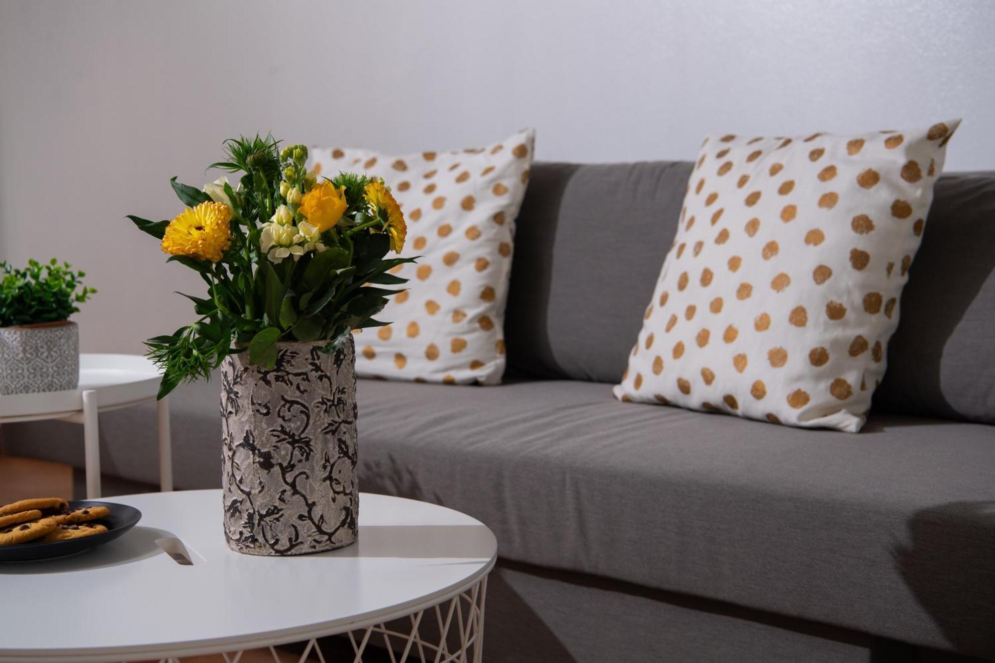 Path Latchi Beachfront Apartments מראה חיצוני תמונה